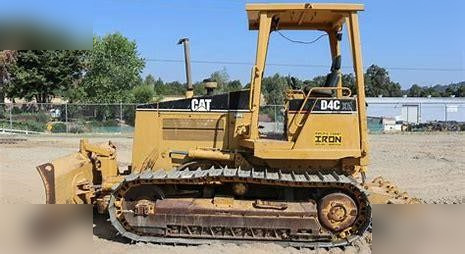 CATERPILLAR D4C - Bulldozer: foto 1 CATERPILLAR D4C - Bulldozer: foto 1