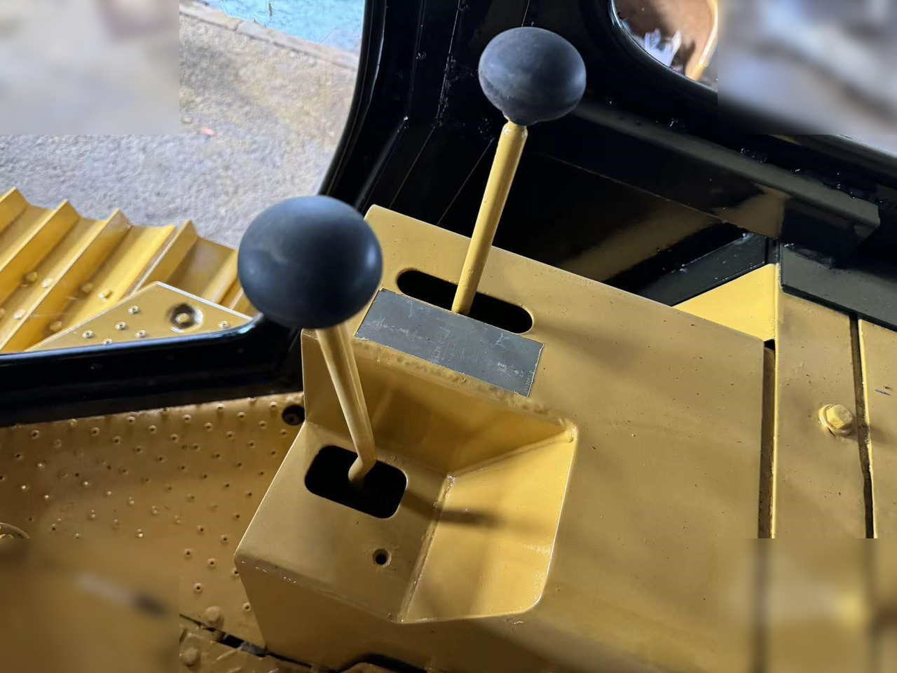 CATERPILLAR D4C - Bulldozer: foto 5 CATERPILLAR D4C - Bulldozer: foto 5