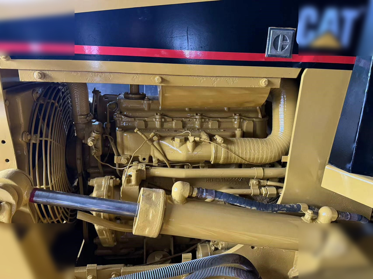 CATERPILLAR D4C - Bulldozer: foto 4 CATERPILLAR D4C - Bulldozer: foto 4