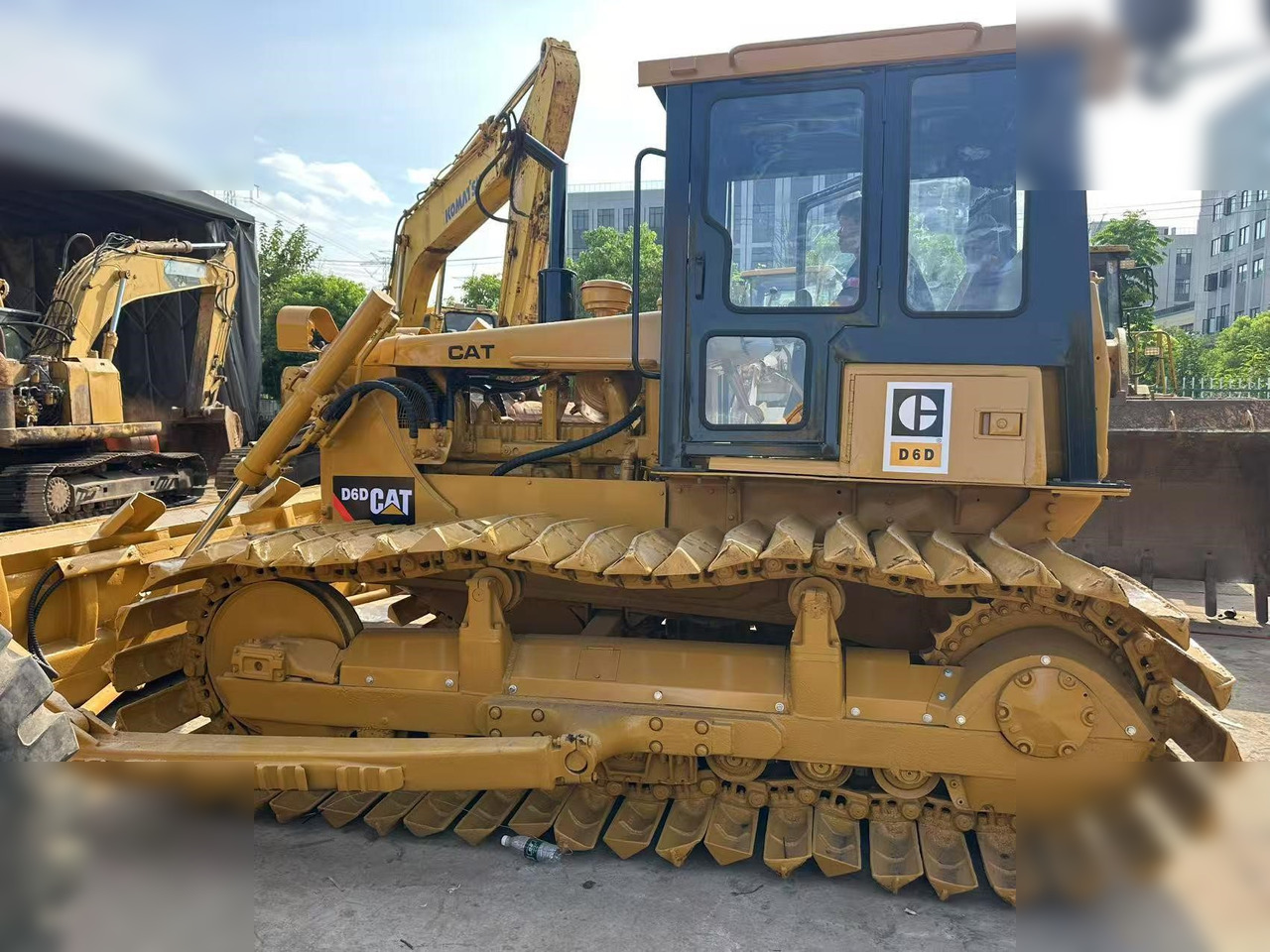 CATERPILLAR D6D - Bulldozer: foto 2 CATERPILLAR D6D - Bulldozer: foto 2