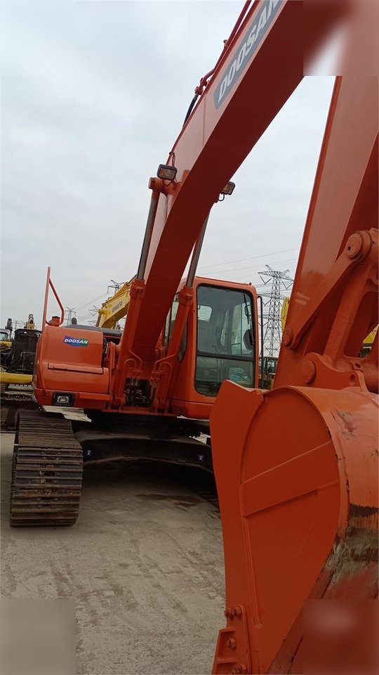 DOOSAN DH220 LC-7 - Excavadora de cadenas: foto 2 DOOSAN DH220 LC-7 - Excavadora de cadenas: foto 2
