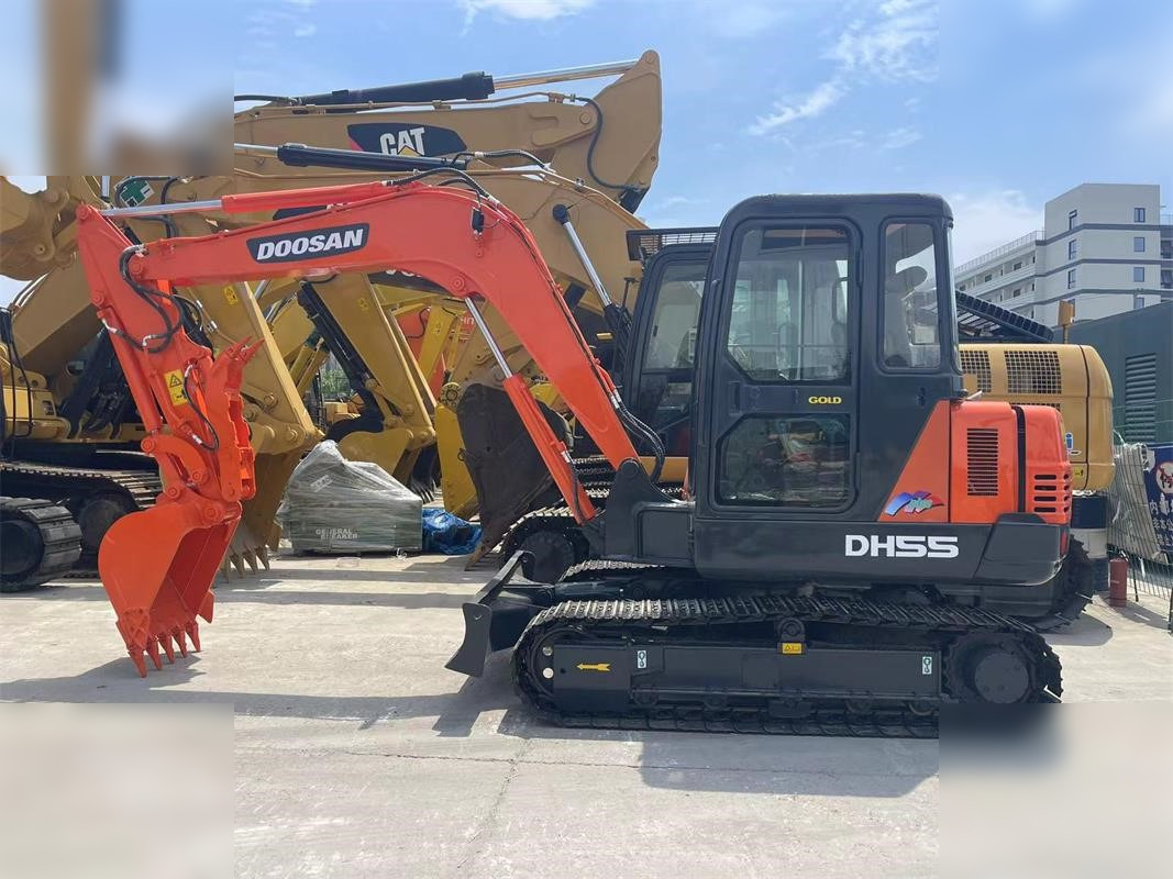 DOOSAN DH55-V - Miniexcavadora: foto 1 DOOSAN DH55-V - Miniexcavadora: foto 1