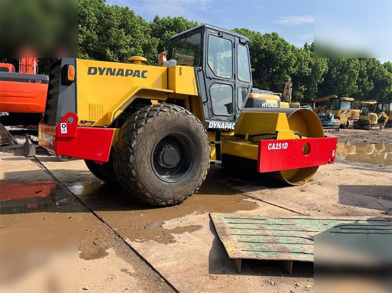DYNAPAC CA251D - Compactador: foto 2 DYNAPAC CA251D - Compactador: foto 2