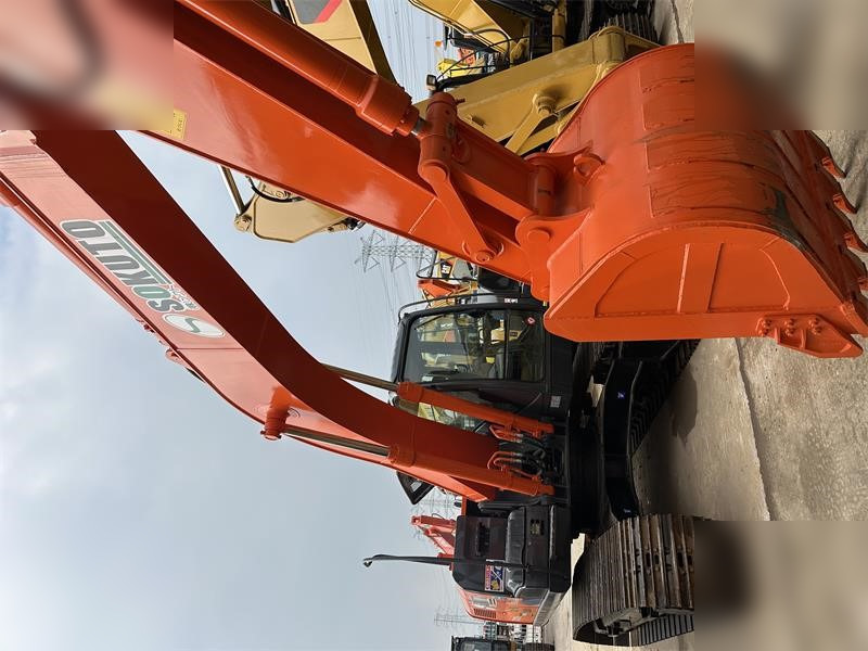HITACHI ZX200-3G - Excavadora de cadenas: foto 4 HITACHI ZX200-3G - Excavadora de cadenas: foto 4