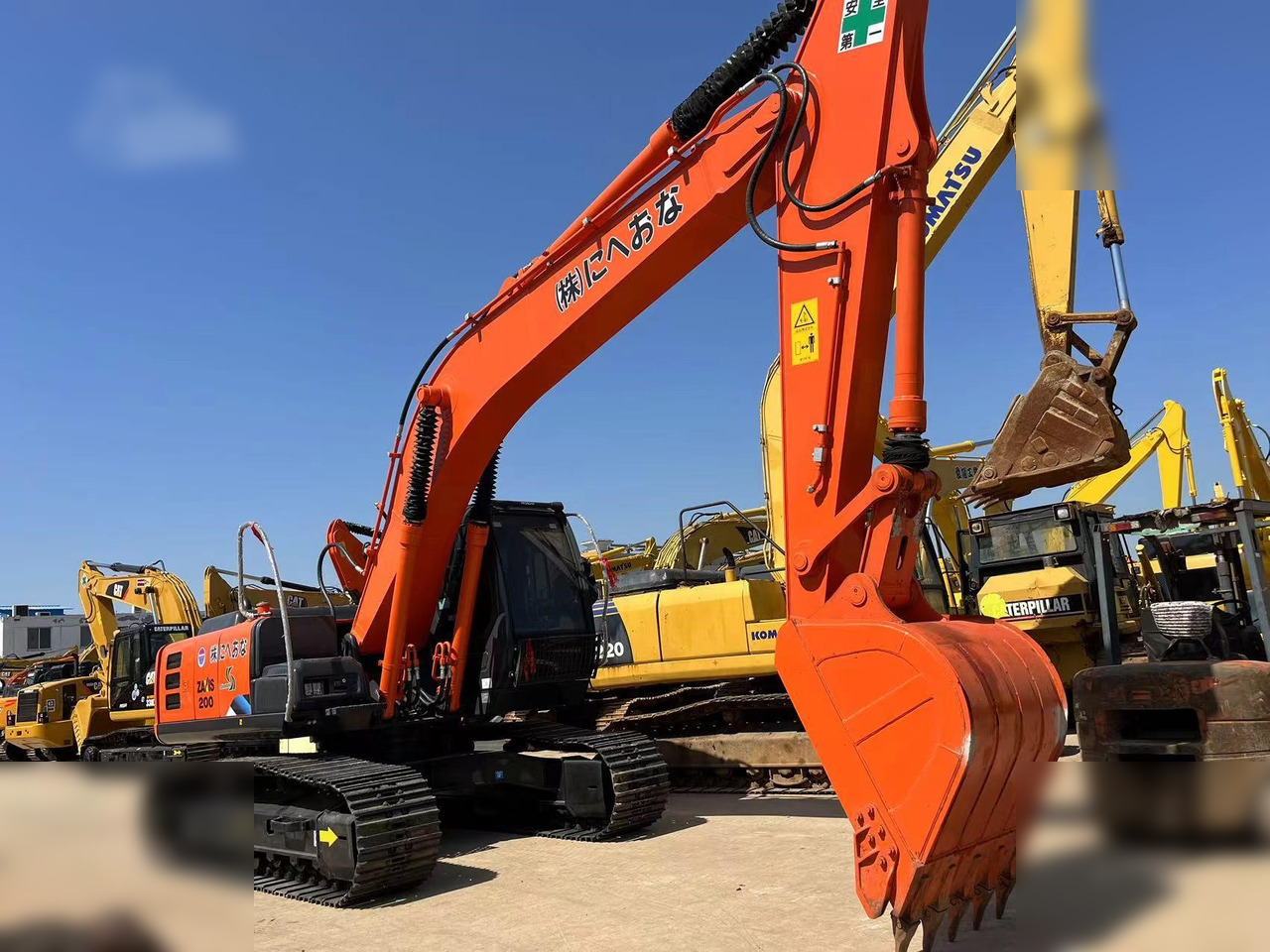 HITACHI ZX200-3G - Excavadora de cadenas: foto 1 HITACHI ZX200-3G - Excavadora de cadenas: foto 1