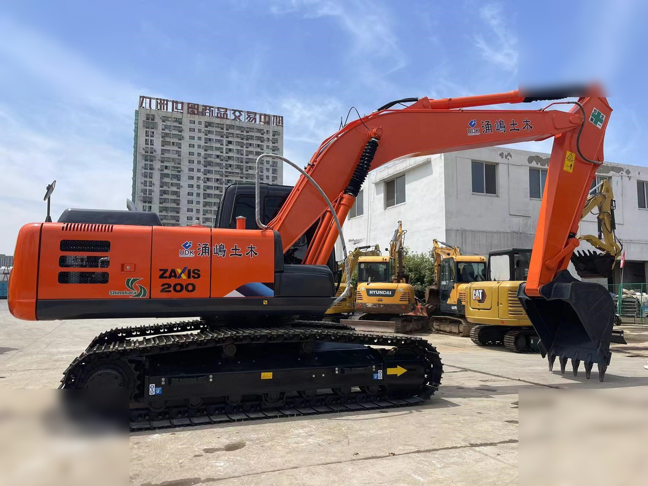 HITACHI ZX200 - Excavadora de cadenas: foto 2 HITACHI ZX200 - Excavadora de cadenas: foto 2