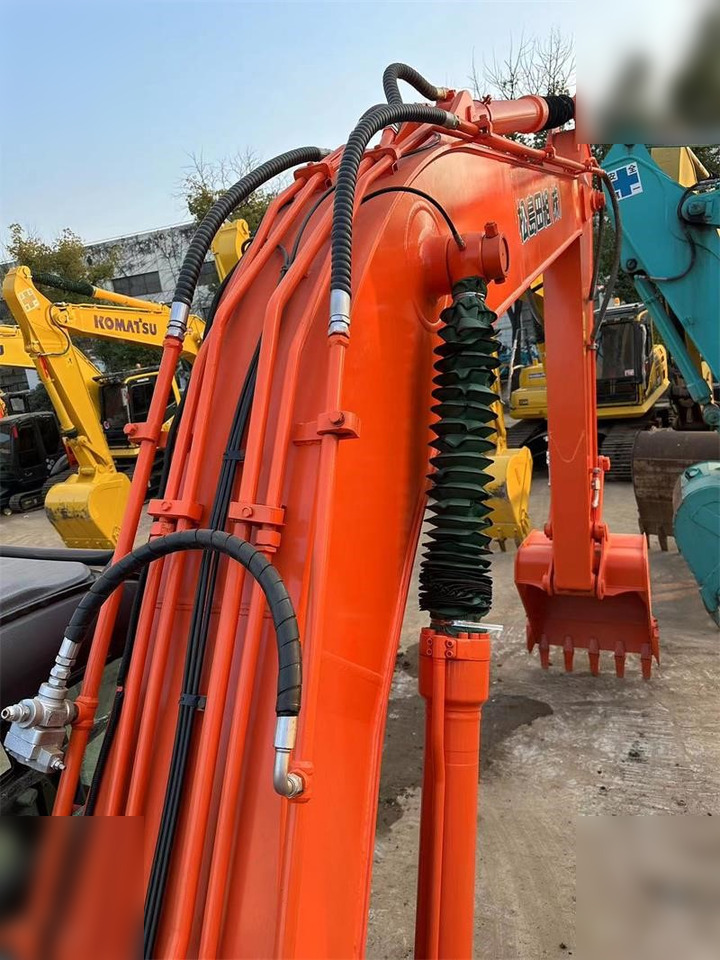HITACHI ZX200 - Excavadora de cadenas: foto 3 HITACHI ZX200 - Excavadora de cadenas: foto 3