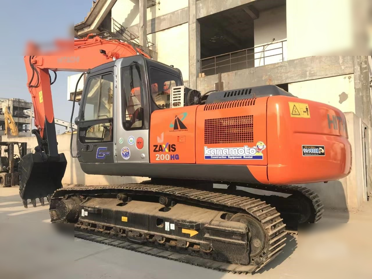 HITACHI ZX200 - Excavadora de cadenas: foto 1 HITACHI ZX200 - Excavadora de cadenas: foto 1