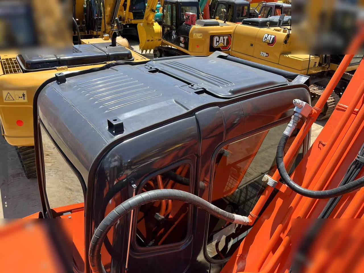HITACHI ZX200 - Excavadora de cadenas: foto 5 HITACHI ZX200 - Excavadora de cadenas: foto 5