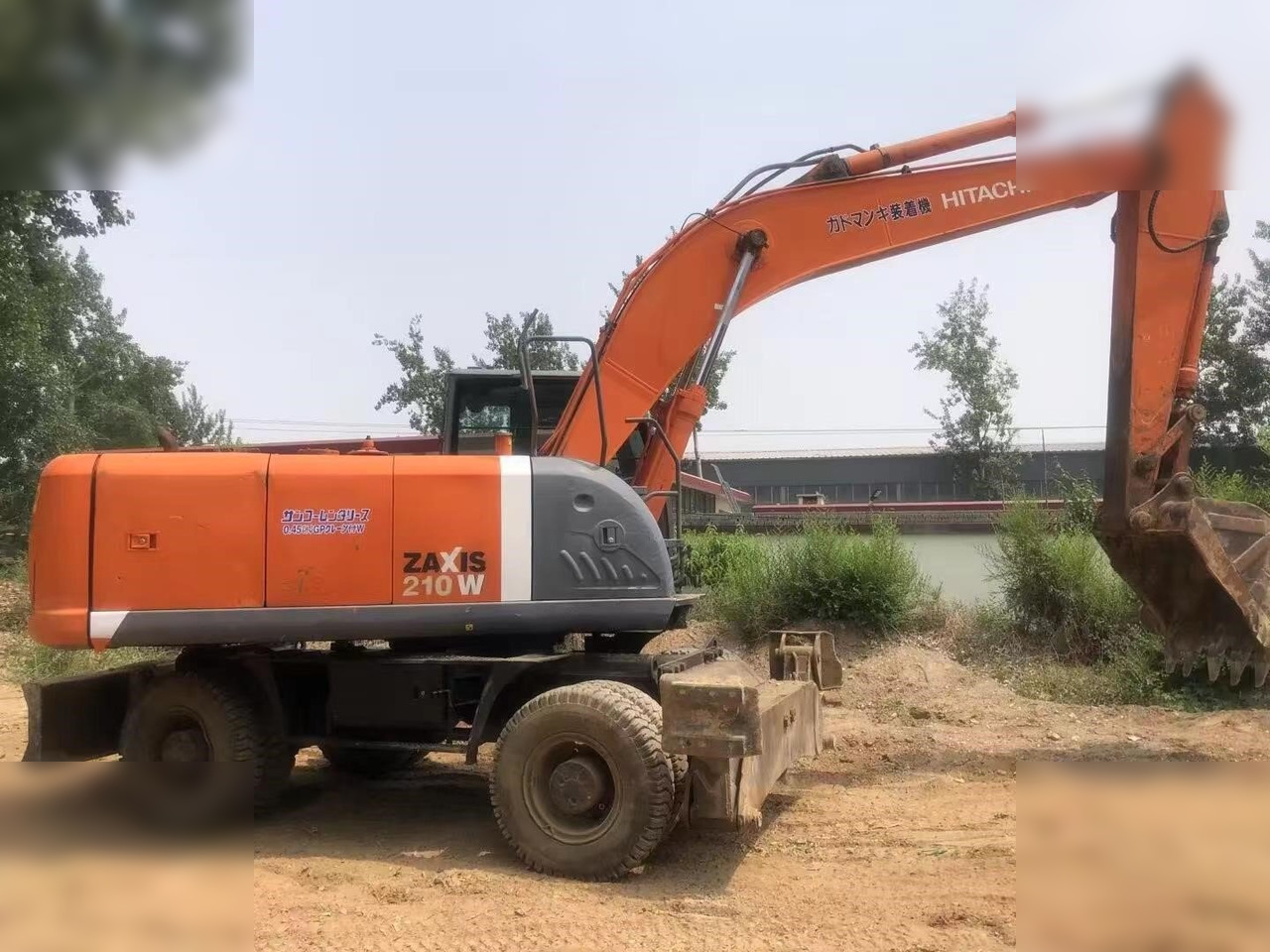 HITACHI ZX210W - Excavadora de ruedas: foto 2 HITACHI ZX210W - Excavadora de ruedas: foto 2