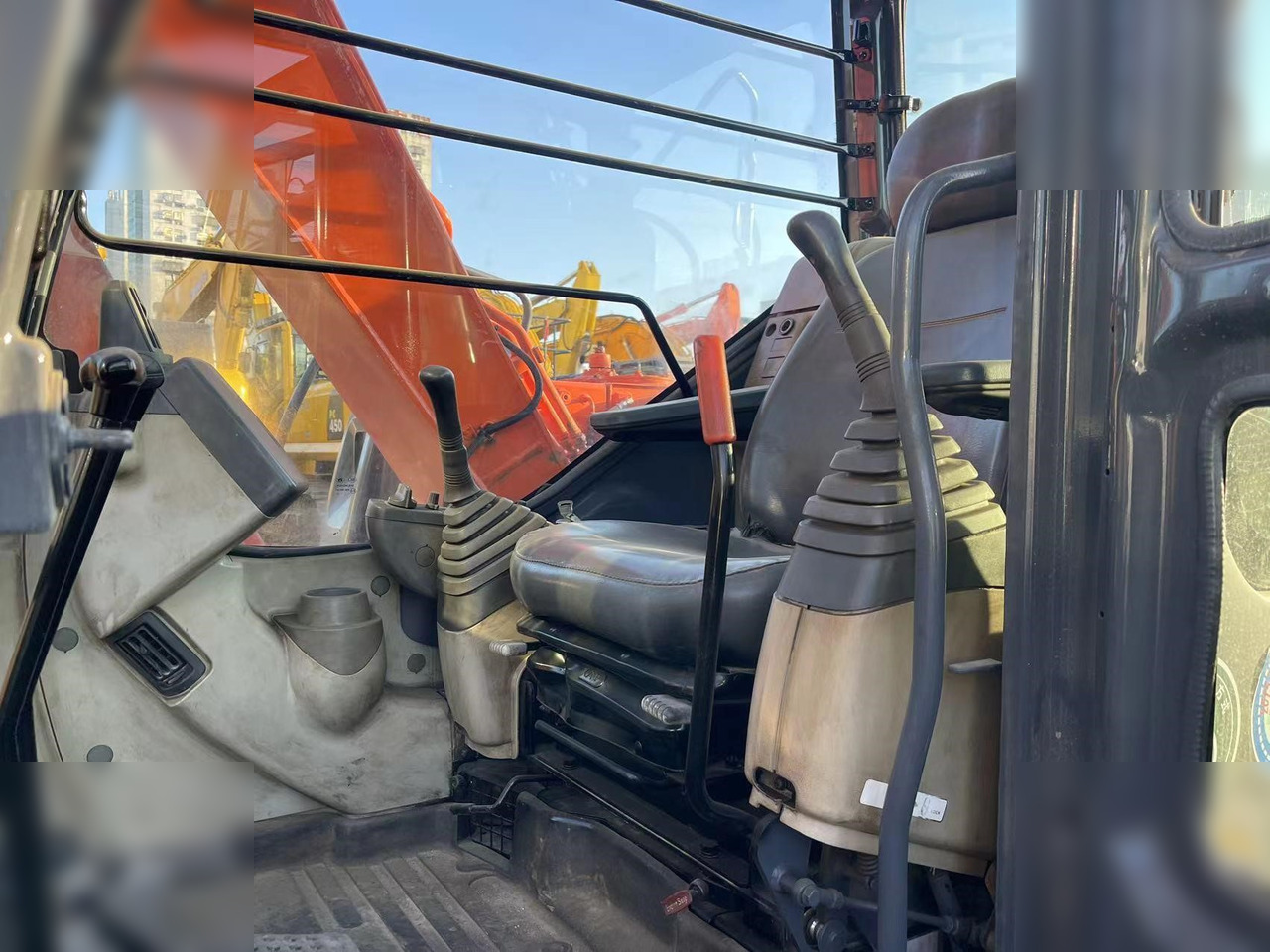 HITACHI ZX70 - Excavadora de cadenas: foto 4 HITACHI ZX70 - Excavadora de cadenas: foto 4