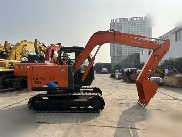 HITACHI ZX70 - Excavadora de cadenas: foto 1 HITACHI ZX70 - Excavadora de cadenas: foto 1