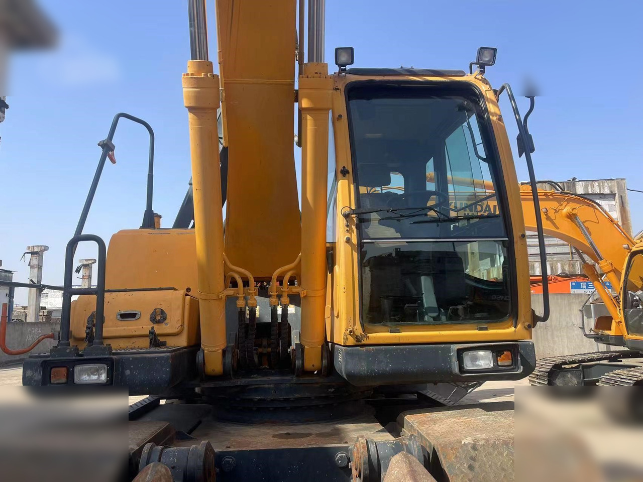 HYUNDAI ROBEX 210W-9 - Excavadora de ruedas: foto 5 HYUNDAI ROBEX 210W-9 - Excavadora de ruedas: foto 5