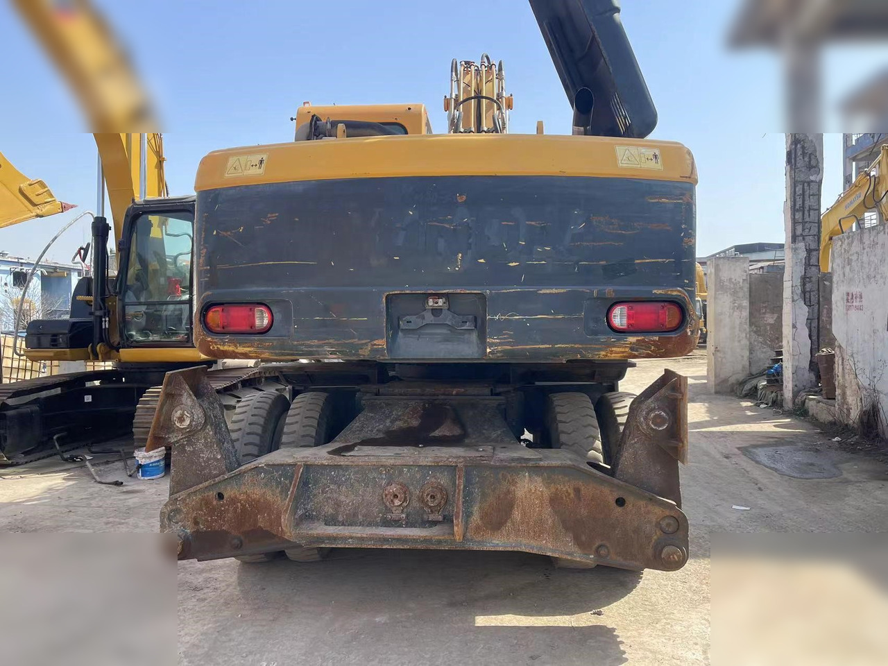 HYUNDAI ROBEX 210W-9 - Excavadora de ruedas: foto 4 HYUNDAI ROBEX 210W-9 - Excavadora de ruedas: foto 4