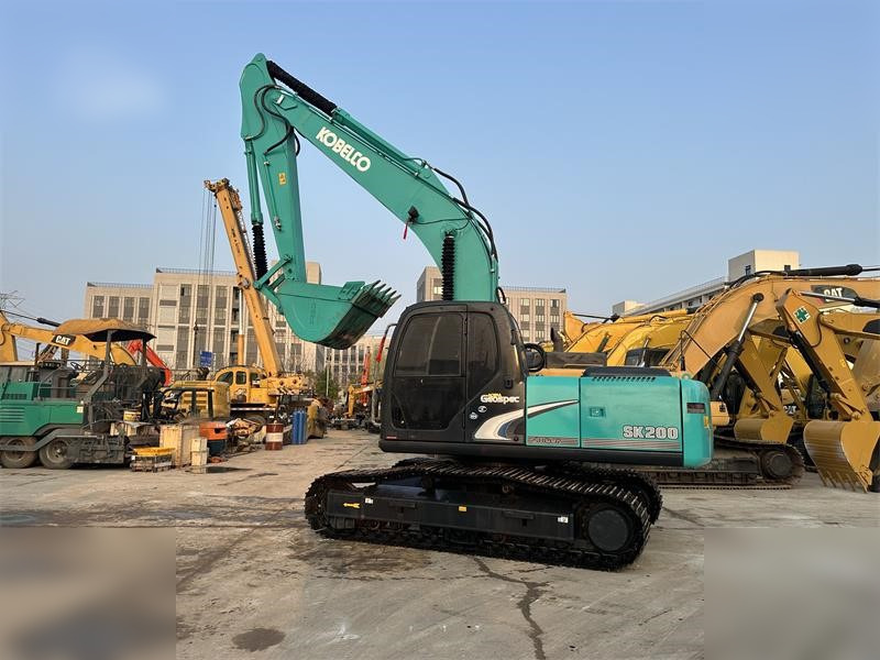 KOBELCO SK200-6E - Excavadora de cadenas: foto 2 KOBELCO SK200-6E - Excavadora de cadenas: foto 2