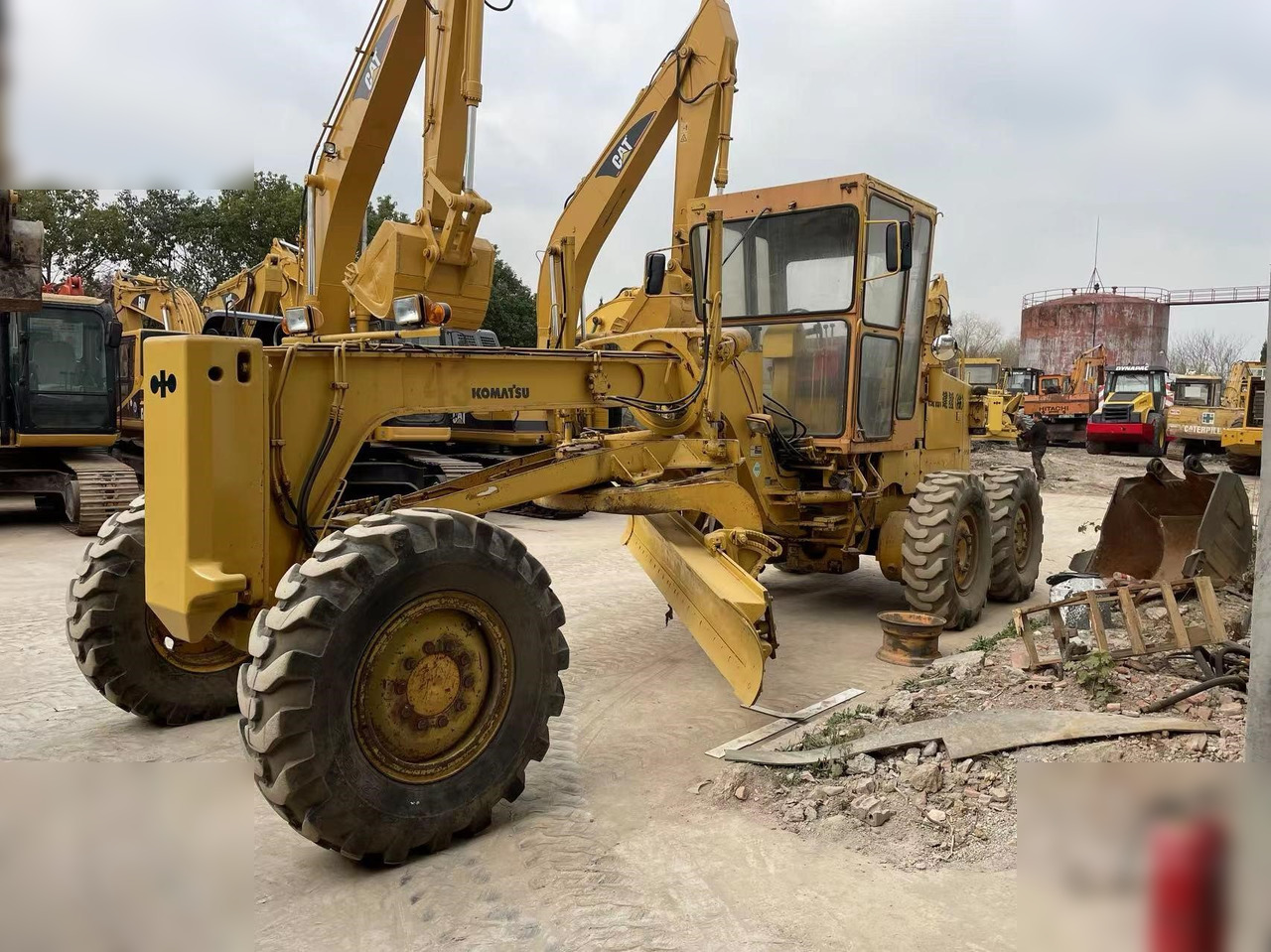 Grader KOMATSU GD511A: foto 6