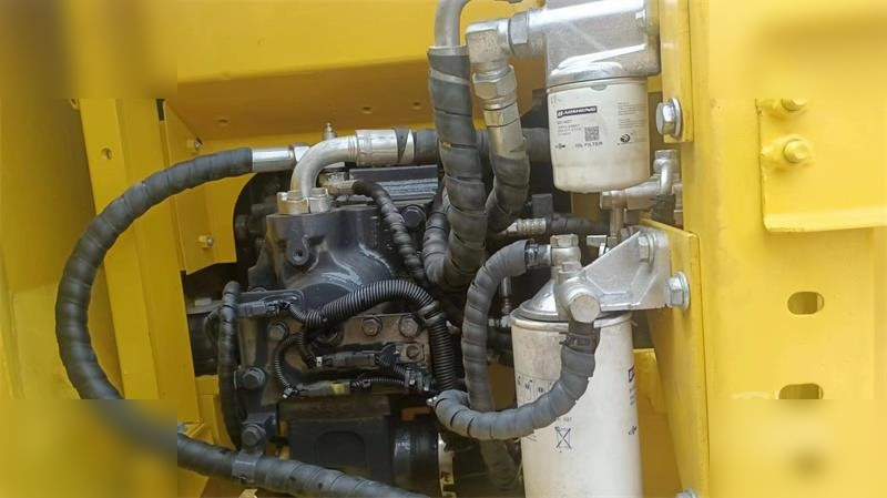 KOMATSU PC130-7 - Excavadora de cadenas: foto 5 KOMATSU PC130-7 - Excavadora de cadenas: foto 5