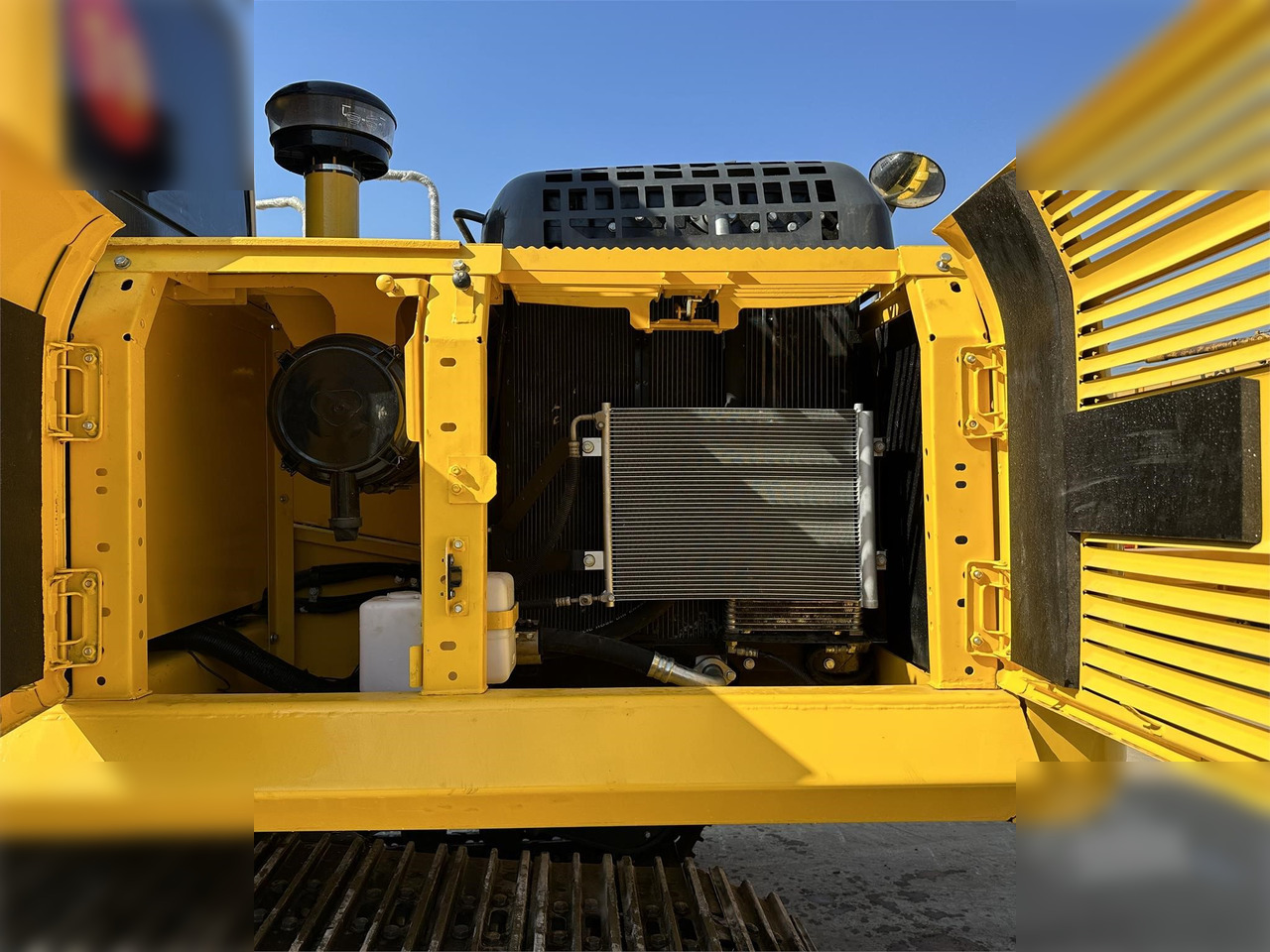 KOMATSU PC200-8 - Excavadora de cadenas: foto 5 KOMATSU PC200-8 - Excavadora de cadenas: foto 5