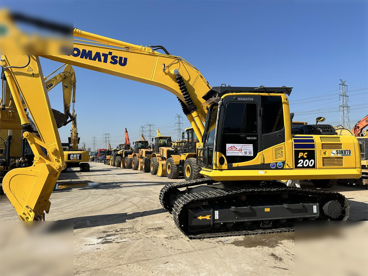 KOMATSU PC200-8 - Excavadora de cadenas: foto 1 KOMATSU PC200-8 - Excavadora de cadenas: foto 1