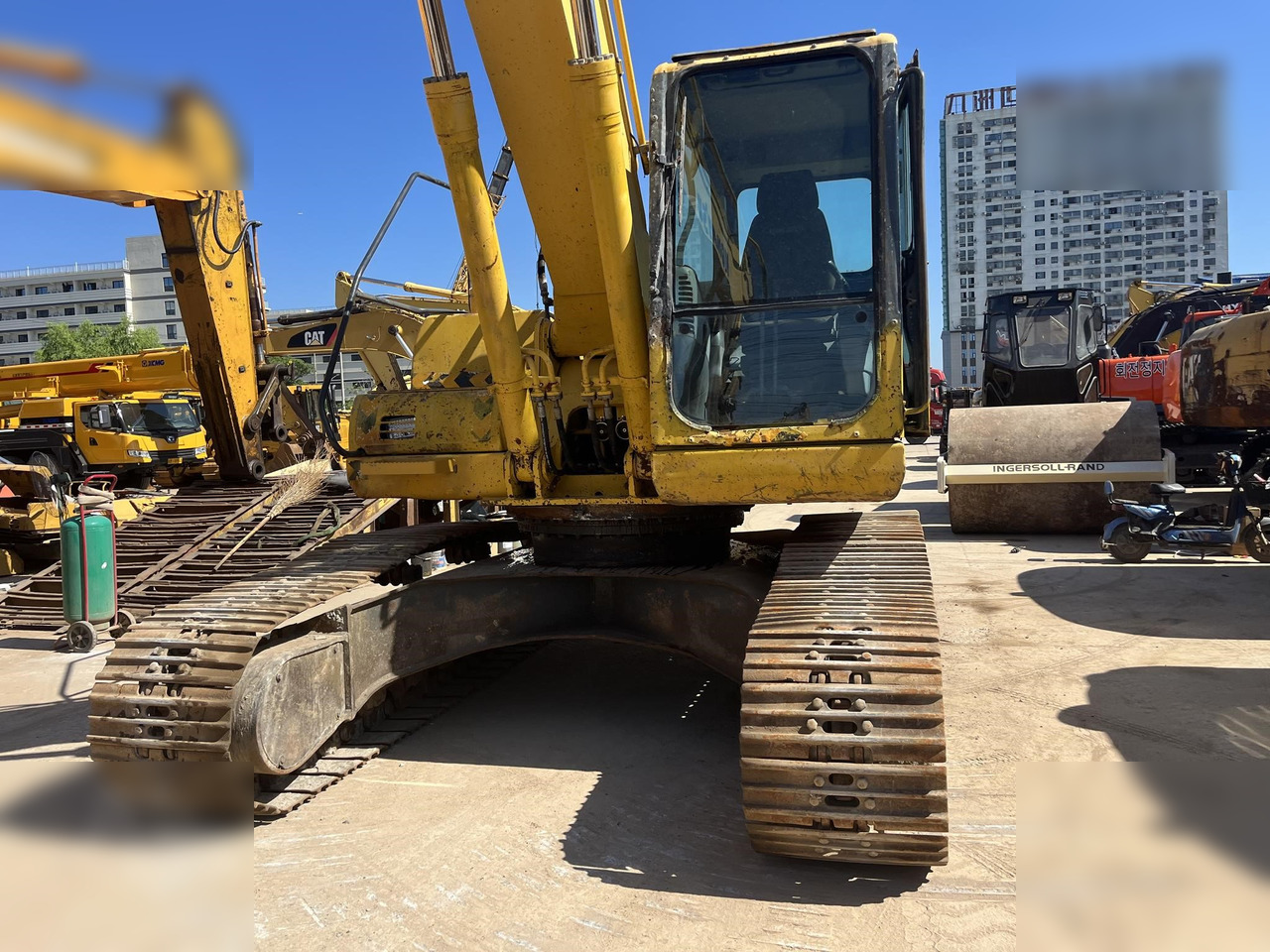 KOMATSU PC220-7 - Excavadora de cadenas: foto 5 KOMATSU PC220-7 - Excavadora de cadenas: foto 5