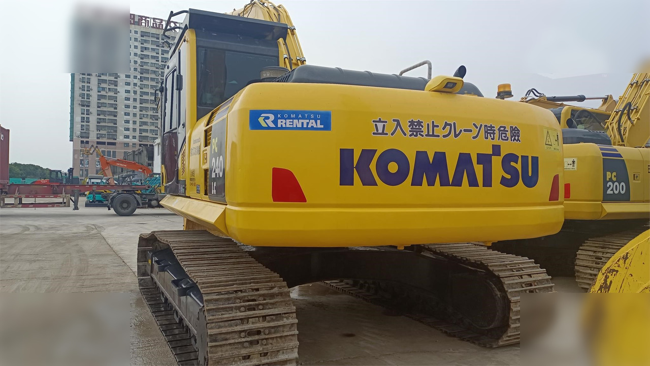 KOMATSU PC240 LC-8 - Excavadora de cadenas: foto 3 KOMATSU PC240 LC-8 - Excavadora de cadenas: foto 3