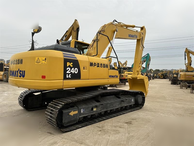 KOMATSU PC240 LC-8 - Excavadora de cadenas: foto 3 KOMATSU PC240 LC-8 - Excavadora de cadenas: foto 3