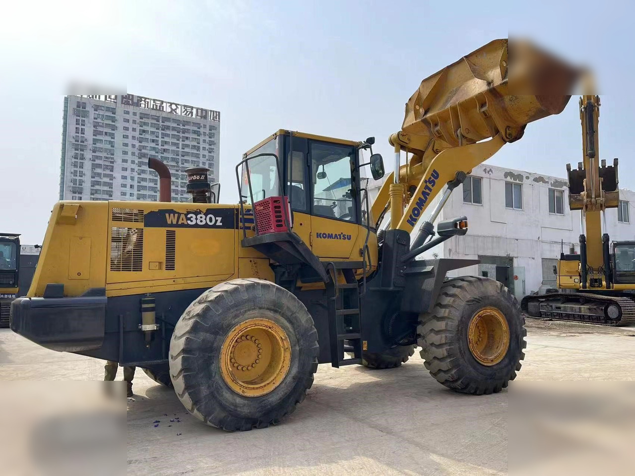 KOMATSU WA380Z-6 - Cargadora de ruedas: foto 2 KOMATSU WA380Z-6 - Cargadora de ruedas: foto 2
