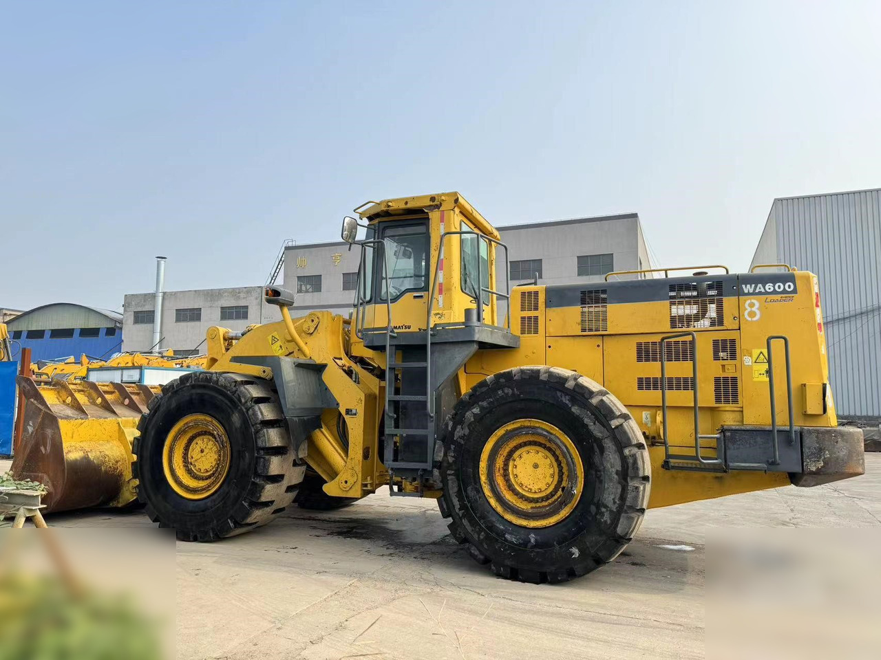 KOMATSU WA600-3 - Cargadora de ruedas: foto 1 KOMATSU WA600-3 - Cargadora de ruedas: foto 1
