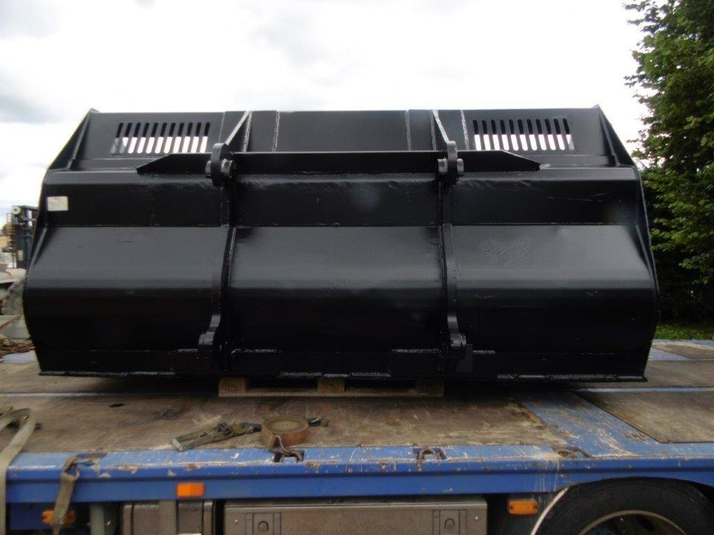 Drivex 5 kubik Passande Volvo L150-220 med bultat skär - Cazo para Maquinaria de construcción: foto 3 Drivex 5 kubik Passande Volvo L150-220 med bultat skär - Cazo para Maquinaria de construcción: foto 3