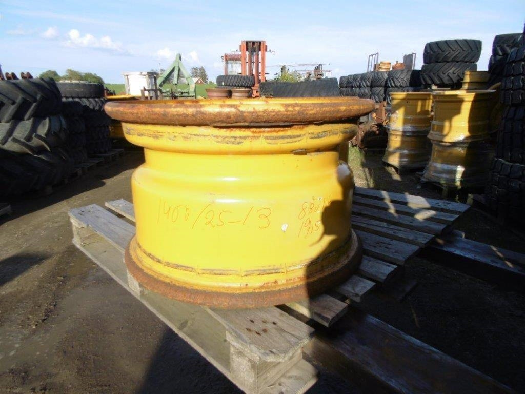 Fälgar 4 st CAT 910-IT 12 - Llanta para Maquinaria de construcción: foto 2 Fälgar 4 st CAT 910-IT 12 - Llanta para Maquinaria de construcción: foto 2