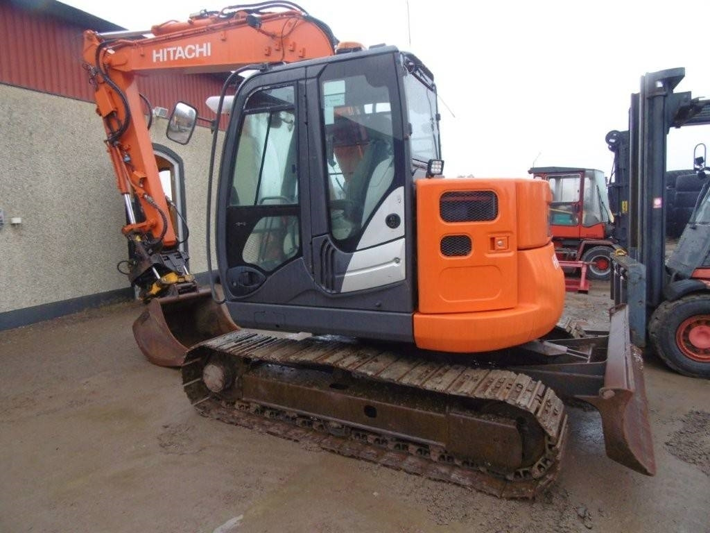 Hitachi 85 US - Miniexcavadora: foto 2 Hitachi 85 US - Miniexcavadora: foto 2