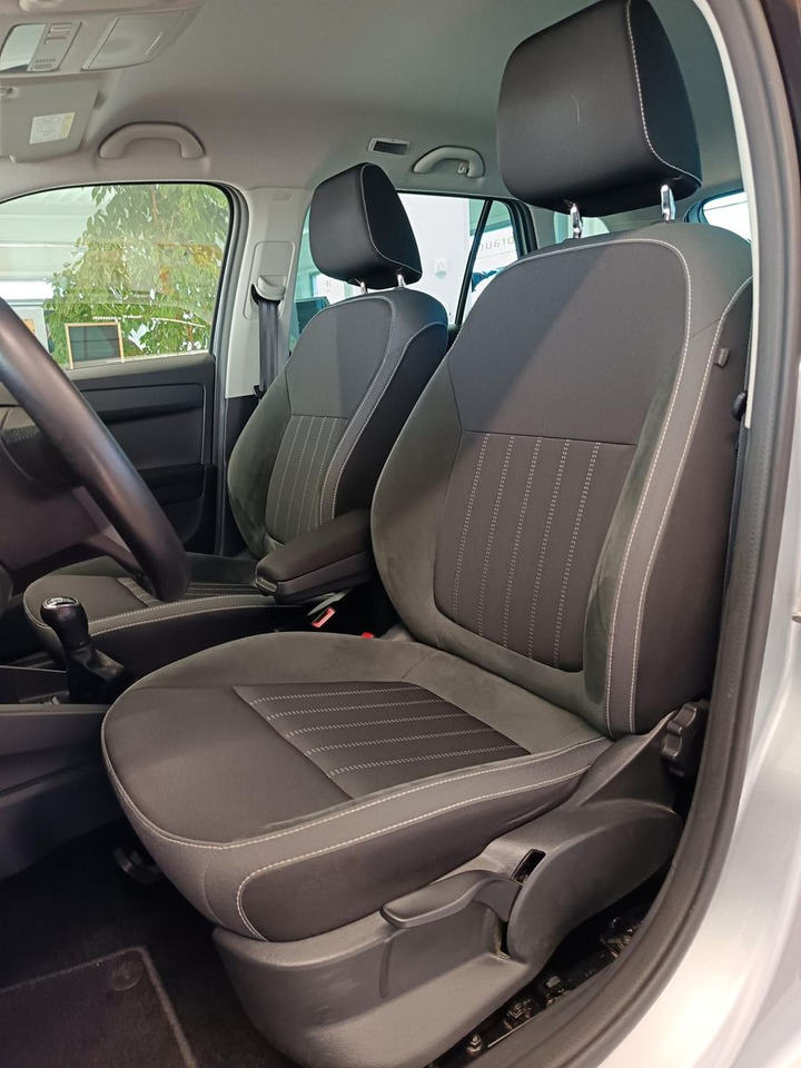 Coche familiar Skoda Fabia Combi Style 1.0 TSI*AHK*LED*R-KAM*PDC*SHZ*: foto 18