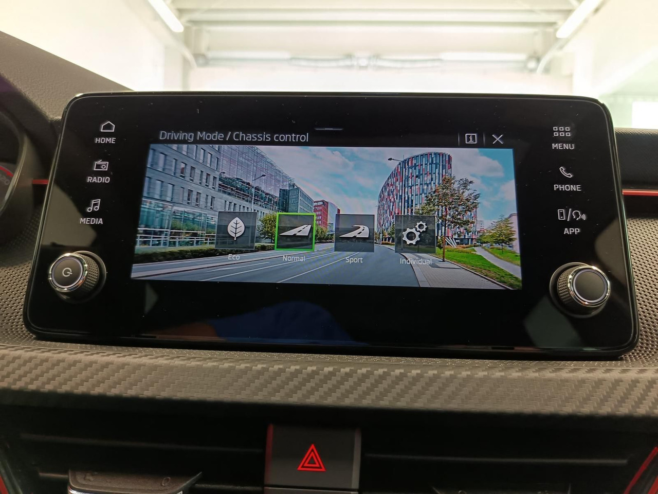 SUV/ Todoterreno Skoda Kamiq Monte Carlo 1,5 TSI DSG*AHK*PANO*LED*ACC*: foto 13