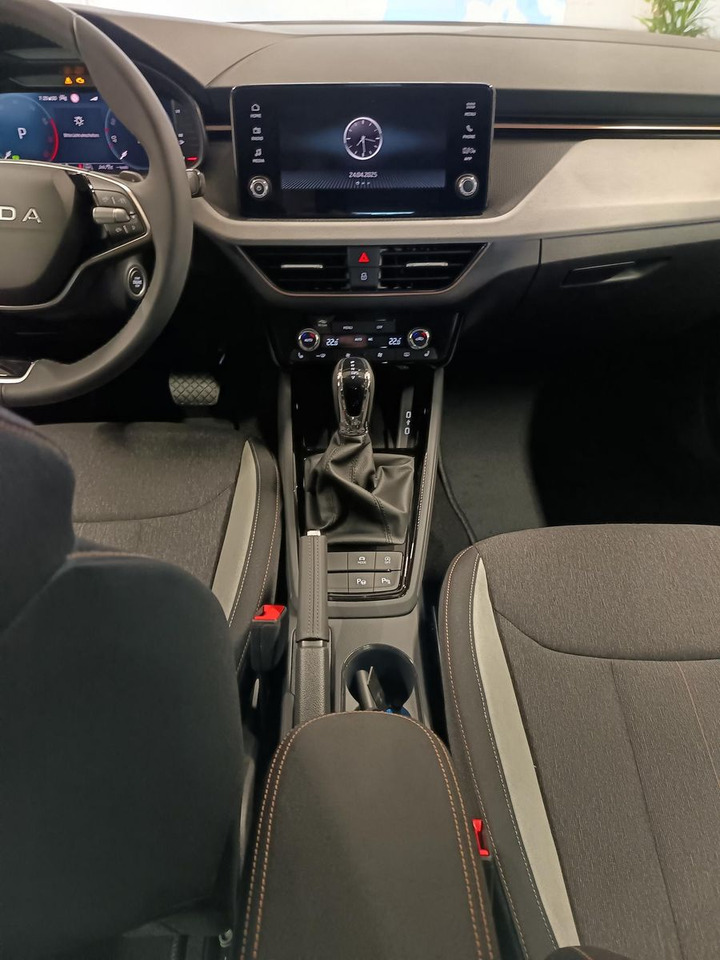 SUV/ Todoterreno Skoda Kamiq Selection 1,5 TSI DSG*AHK*LED*5J.GARANTIE*: foto 10