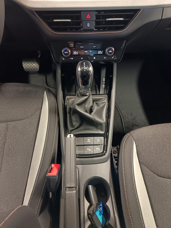 SUV/ Todoterreno Skoda Kamiq Selection 1,5 TSI DSG*AHK*LED*5J.GARANTIE*: foto 15
