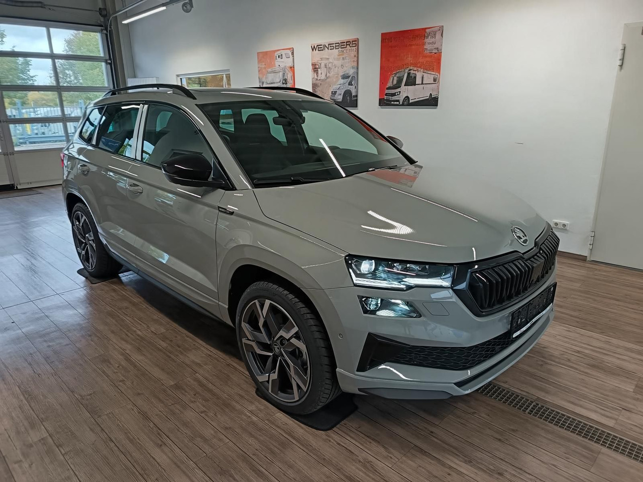 Skoda Karoq Sportline 2,0 TDI 4x4*AHK*PSD*STD.HZG*DCC* - SUV/ Todoterreno: foto 3 Skoda Karoq Sportline 2,0 TDI 4x4*AHK*PSD*STD.HZG*DCC* - SUV/ Todoterreno: foto 3