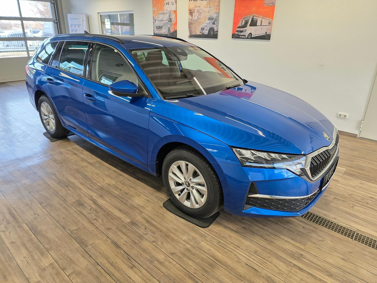 Skoda Octavia Combi Selection DSG*LED*ACC*WINTERPAKET* - Coche: foto 3 Skoda Octavia Combi Selection DSG*LED*ACC*WINTERPAKET* - Coche: foto 3