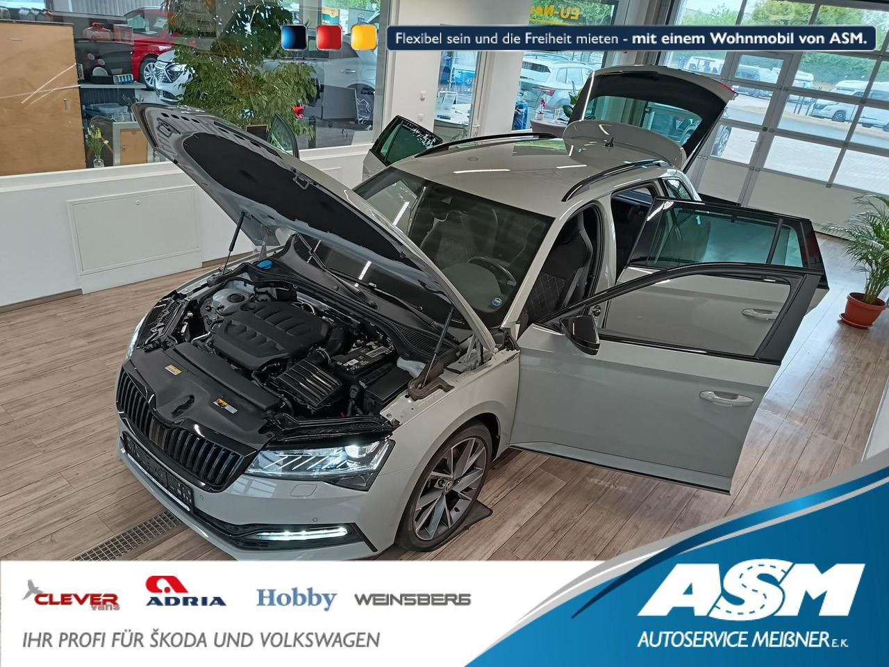 Skoda Superb Combi Sportline 2.0TSI DSG4x4*AHK*DCC*ACC - Coche: foto 1 Skoda Superb Combi Sportline 2.0TSI DSG4x4*AHK*DCC*ACC - Coche: foto 1