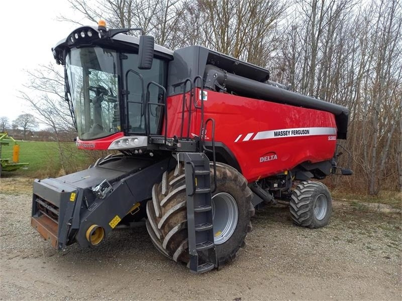 Massey Ferguson 9380 DELTA 35 fods Powerflow - Cosechadora de granos: foto 1 Massey Ferguson 9380 DELTA 35 fods Powerflow - Cosechadora de granos: foto 1