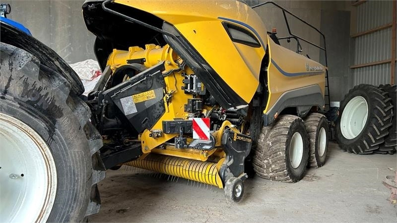New Holland BB 1290 RC HD - Empacadora de pacas cuadradas: foto 3 New Holland BB 1290 RC HD - Empacadora de pacas cuadradas: foto 3