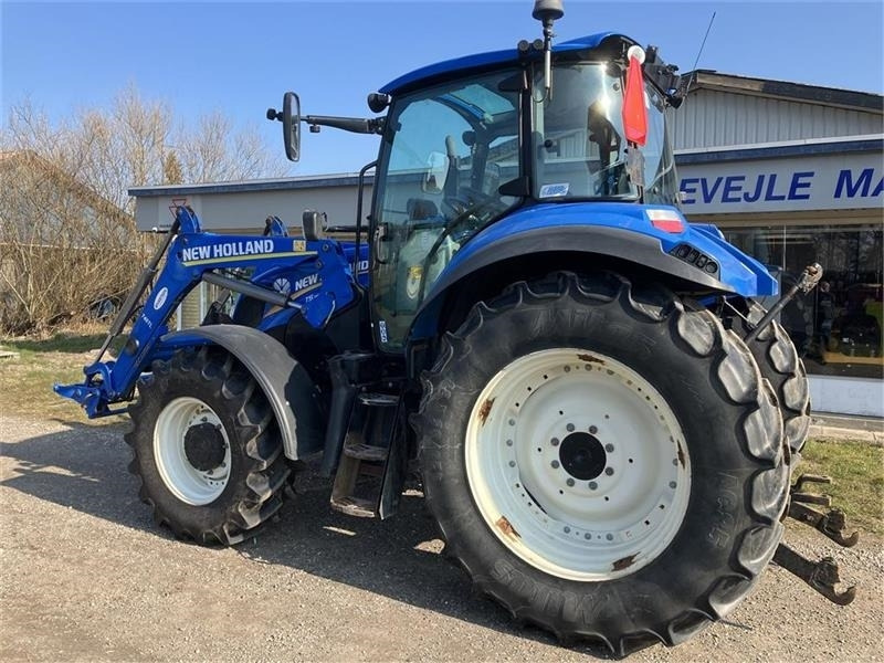New Holland T5.115 EC Med NH 740TL frontlæsser - Tractor: foto 2 New Holland T5.115 EC Med NH 740TL frontlæsser - Tractor: foto 2