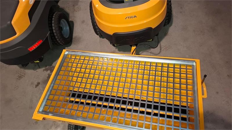 Stiga grusudlæggeer - Esparcidor de sal para Vehículo municipal: foto 4 Stiga grusudlæggeer - Esparcidor de sal para Vehículo municipal: foto 4