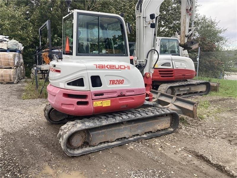Takeuchi TB260 - Miniexcavadora: foto 3 Takeuchi TB260 - Miniexcavadora: foto 3