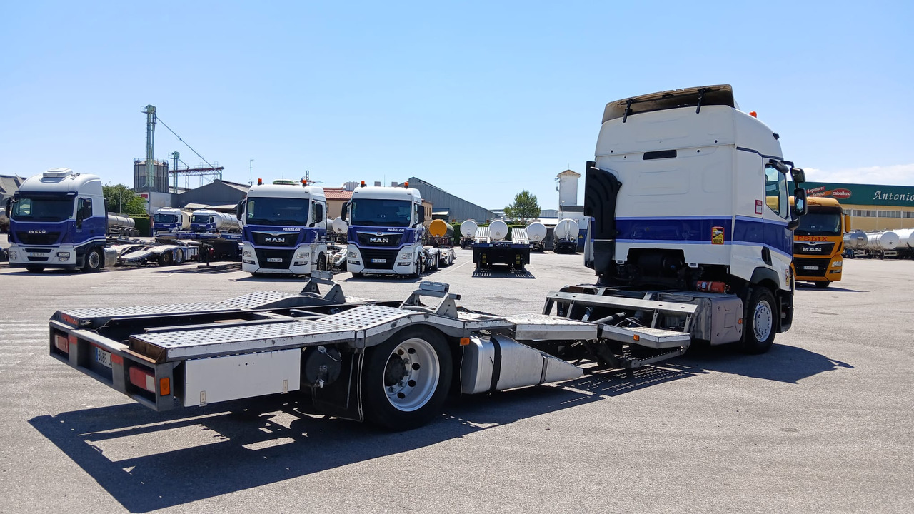 RENAULT T 520 - Camión portavehículos: foto 4 RENAULT T 520 - Camión portavehículos: foto 4