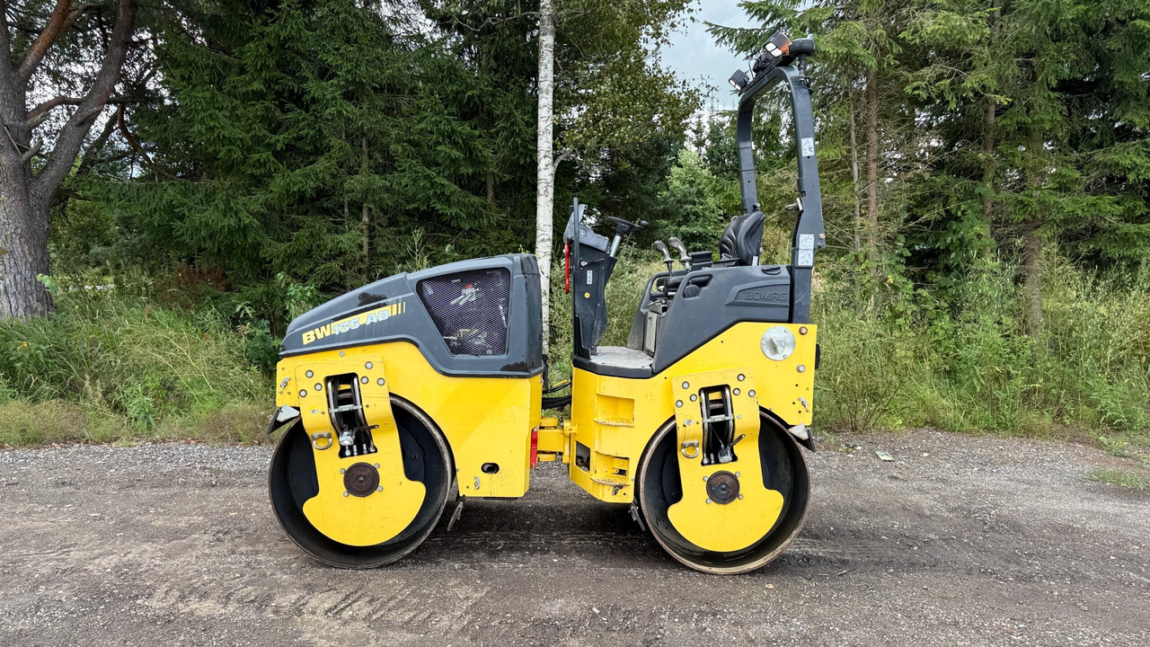 BOMAG BW 135 AD-5 - Apisonadora de asfalto: foto 4 BOMAG BW 135 AD-5 - Apisonadora de asfalto: foto 4