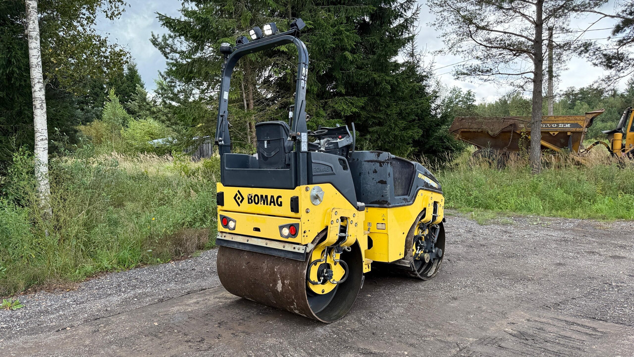 BOMAG BW 135 AD-5 - Apisonadora de asfalto: foto 5 BOMAG BW 135 AD-5 - Apisonadora de asfalto: foto 5