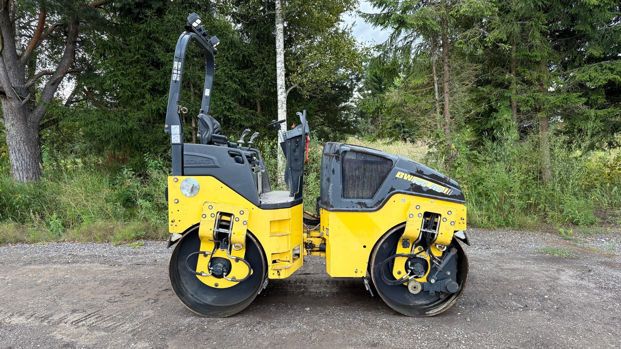 BOMAG BW 135 AD-5 - Apisonadora de asfalto: foto 3 BOMAG BW 135 AD-5 - Apisonadora de asfalto: foto 3