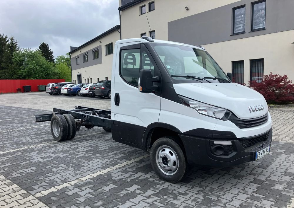 Iveco DAILY 35C13 ramo do zabudowy kiper wywrotka - Camión chasis: foto 2 Iveco DAILY 35C13 ramo do zabudowy kiper wywrotka - Camión chasis: foto 2