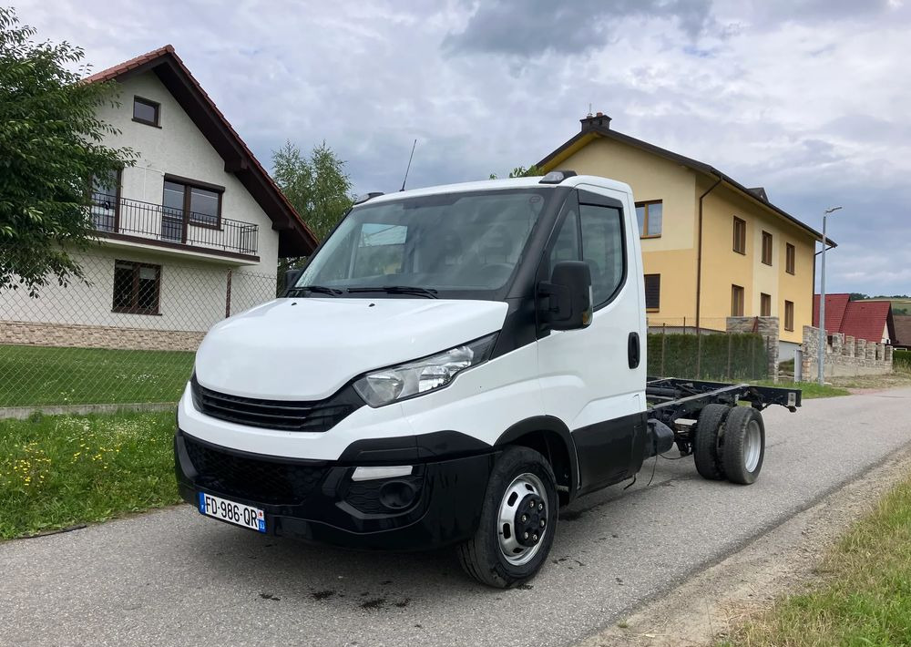 Iveco DAILY 35C14 ramo do zabudowy kiper wywrotka - Camión chasis: foto 1 Iveco DAILY 35C14 ramo do zabudowy kiper wywrotka - Camión chasis: foto 1