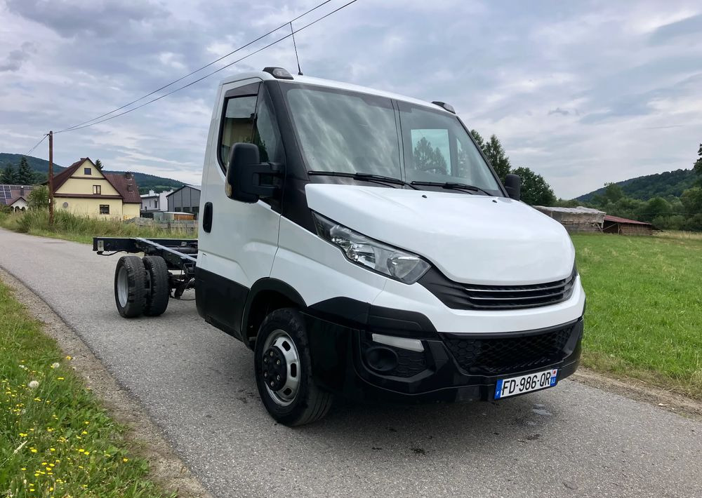 Iveco DAILY 35C14 ramo do zabudowy kiper wywrotka - Camión chasis: foto 2 Iveco DAILY 35C14 ramo do zabudowy kiper wywrotka - Camión chasis: foto 2